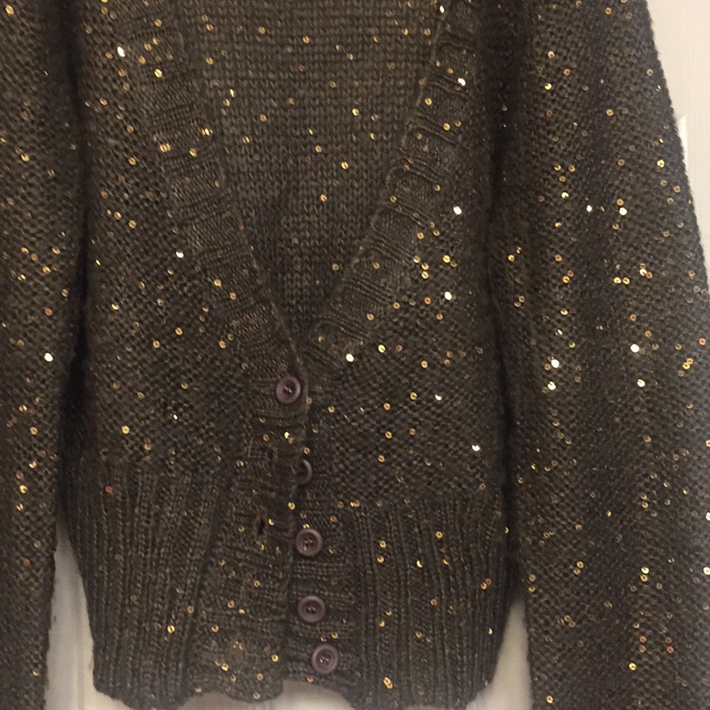 V Sweater - Picture 3 of 5